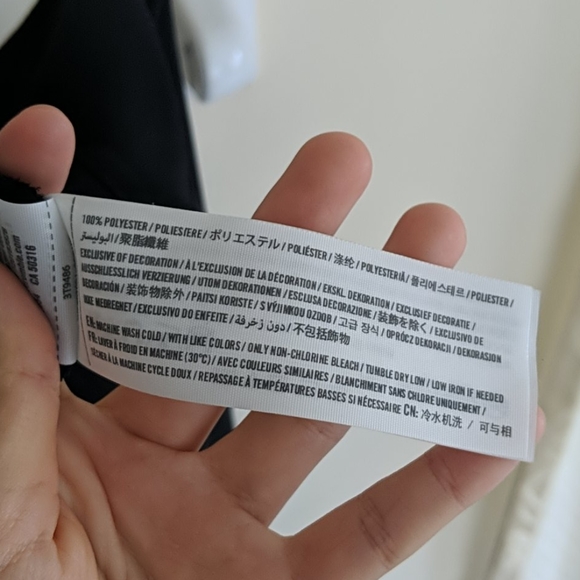 🧡 (2/$25) Hollister ruffle cami - Picture 4 of 4